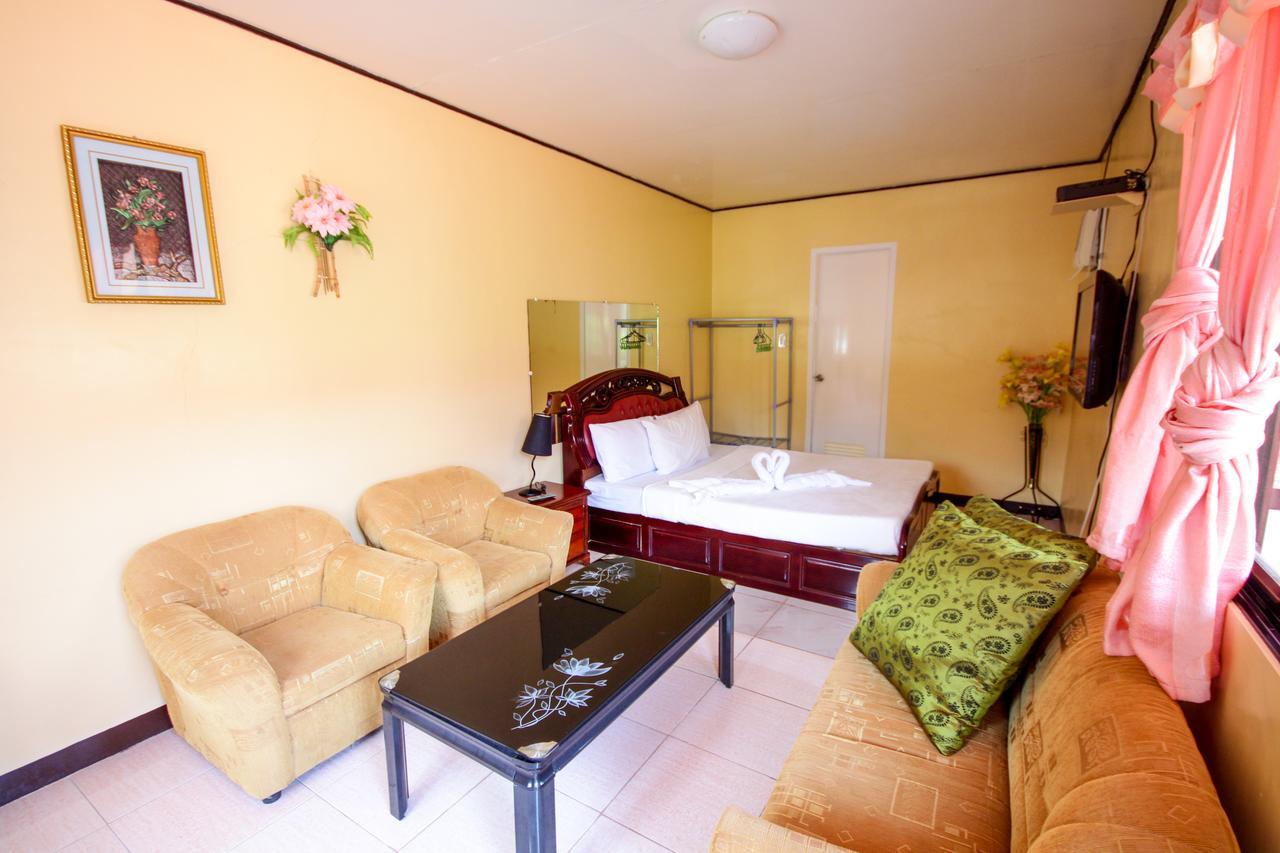 Bella Beach Resort Batangas Lian Luaran gambar